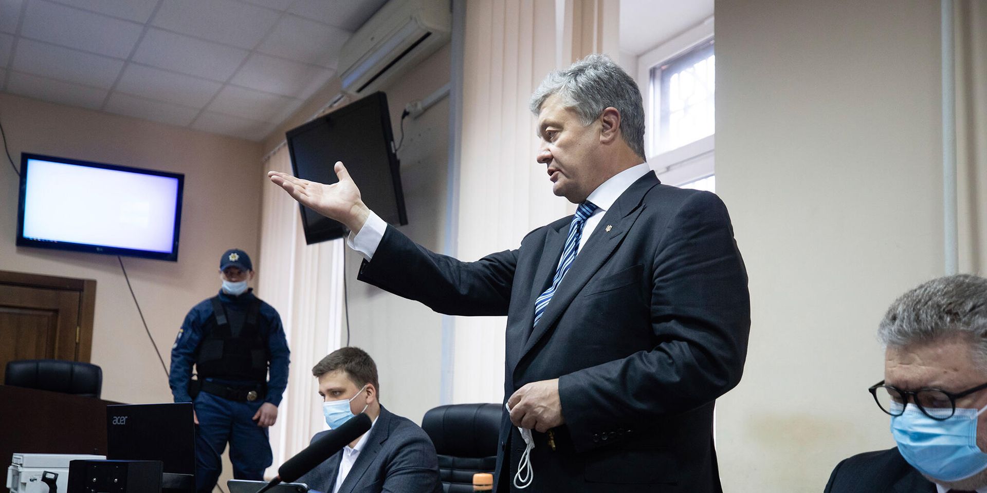 Бывший президент Украины Петр Порошенко во время судебного заседания - ИноСМИ, 1920, 18.01.2022
