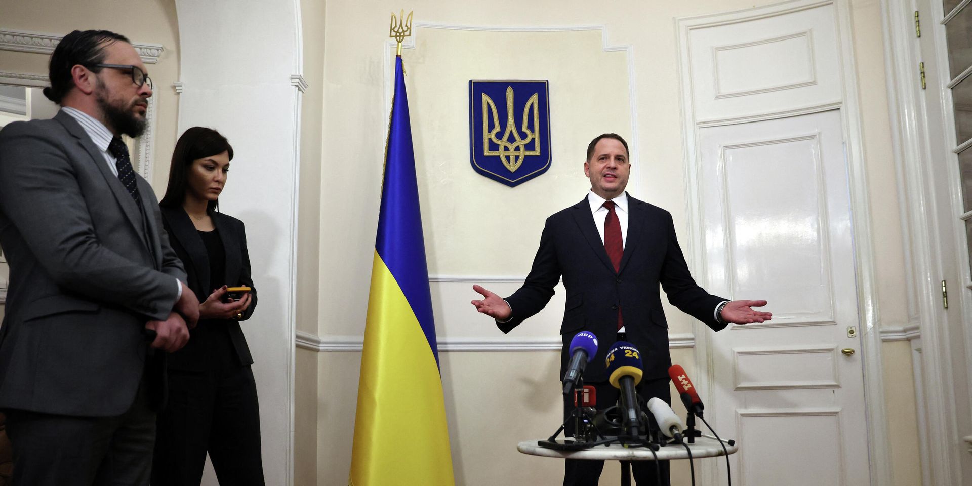 Руководитель Офиса президента Украины Андрей Ермак во время пресс-конференции в Париже - ИноСМИ, 1920, 28.01.2022