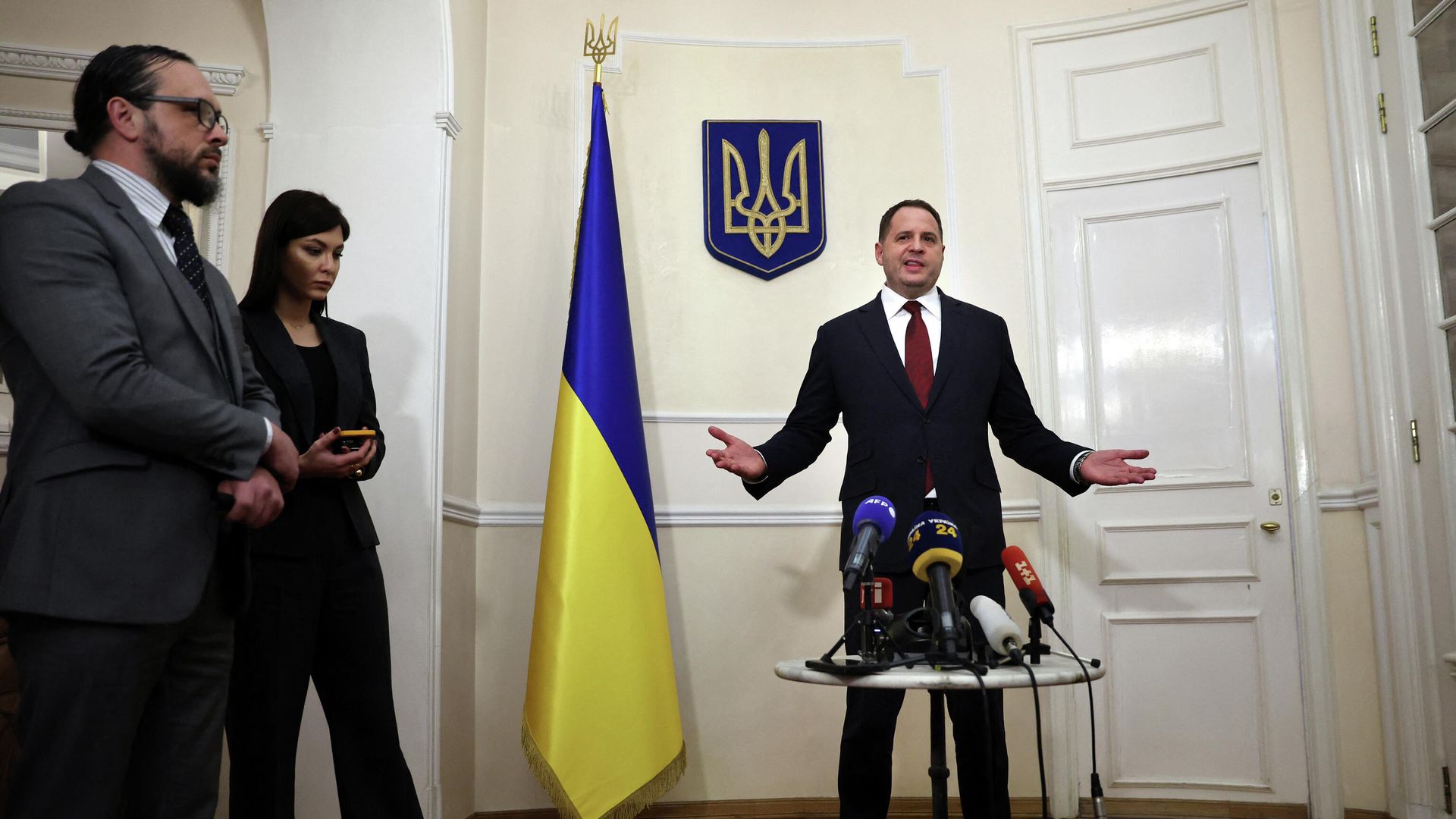 Руководитель Офиса президента Украины Андрей Ермак во время пресс-конференции в Париже - ИноСМИ, 1920, 28.01.2022