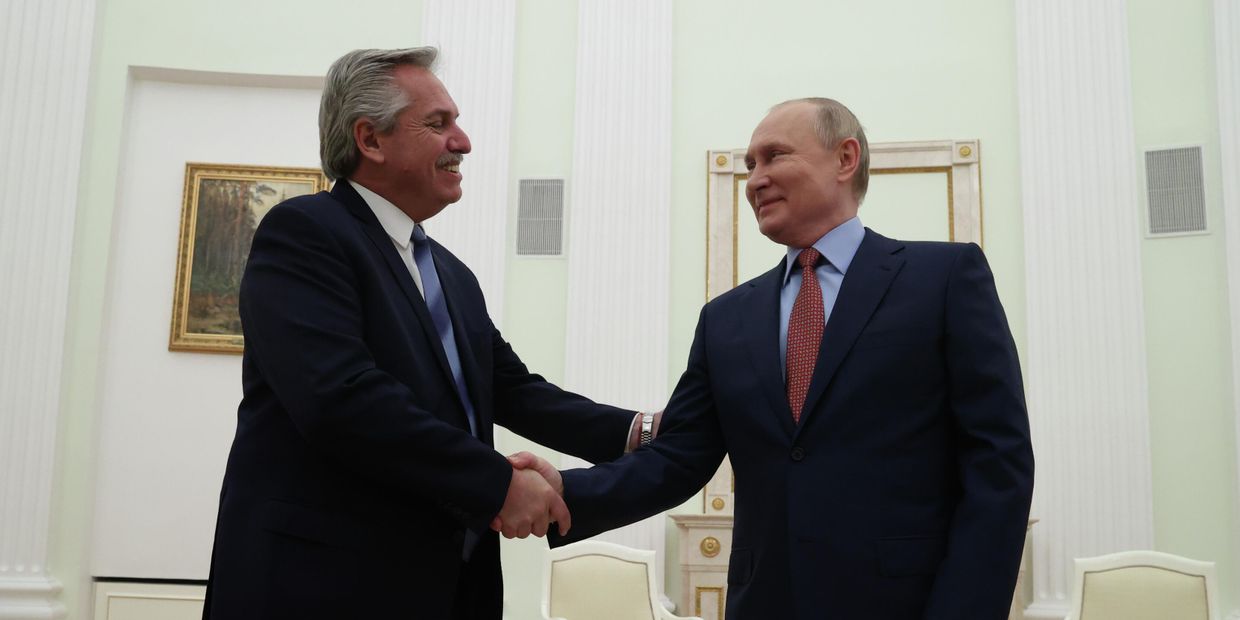 Президент РФ В. Путин провел переговоры с президентом Аргентины А. Фернандесом