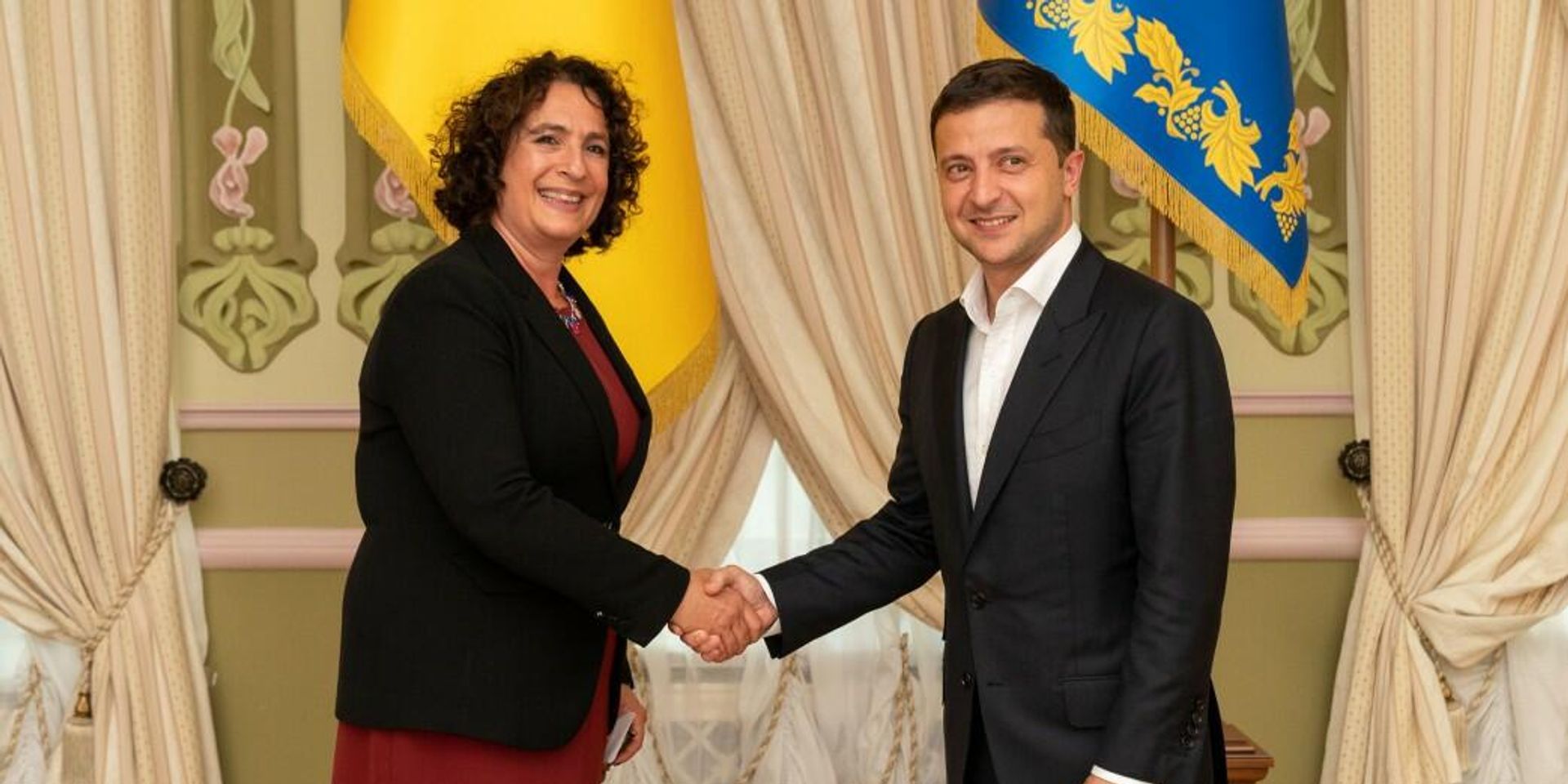Президент Украины Владимир Зеленский и посол Великобритании Мелинда Симмонс - ИноСМИ, 1920, 04.02.2022