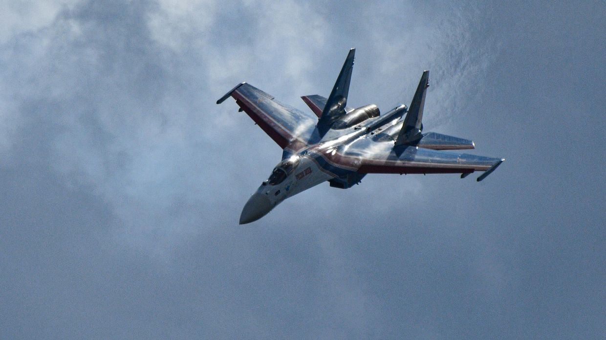 Самолет Су-30СМ
