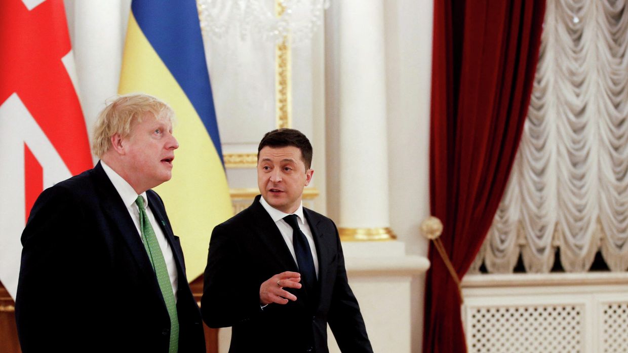 Премьер-министр Великобритании Борис Джонсон и президент Украины Владимир Зеленский