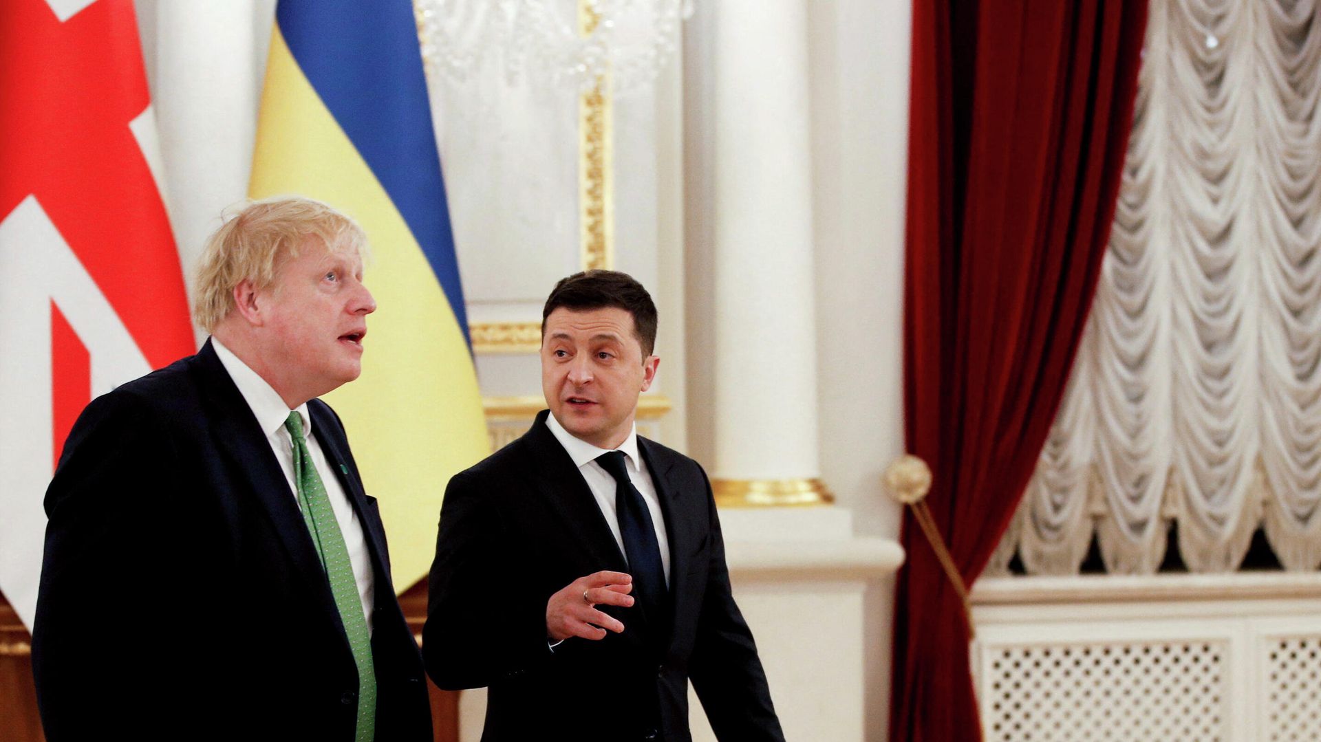 Премьер-министр Великобритании Борис Джонсон и президент Украины Владимир Зеленский - ИноСМИ, 1920, 10.05.2024