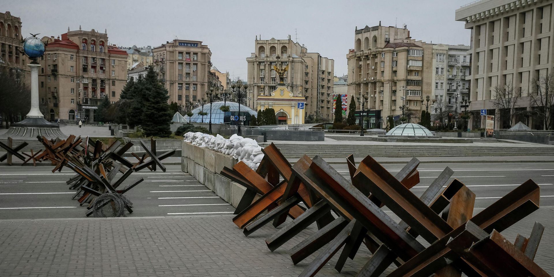 Противотанковые сооружения в центре Киева - ИноСМИ, 1920, 28.03.2022