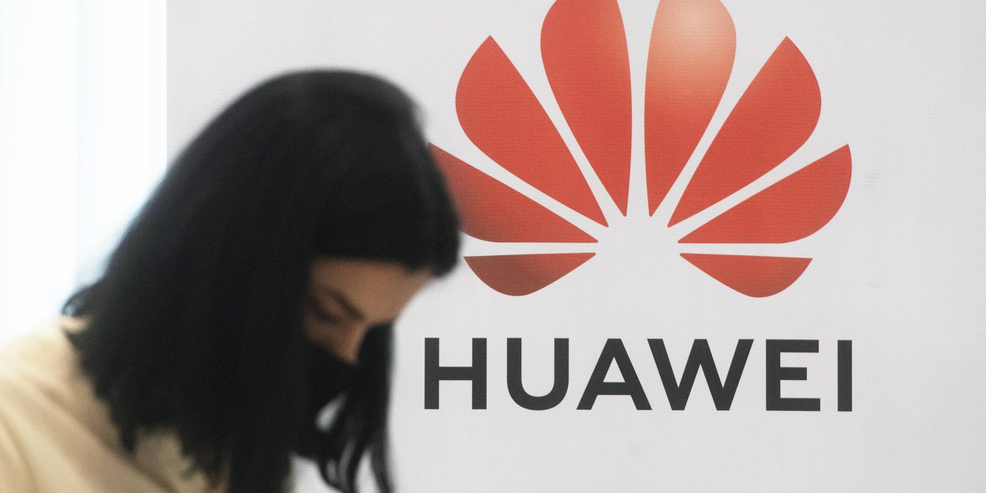 Баннер Huawei - ИноСМИ, 1920, 10.03.2022