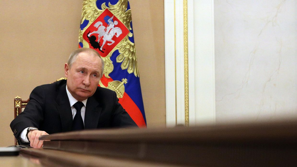 Президент РФ В. Путин провел совещание с членами правительства РФ
