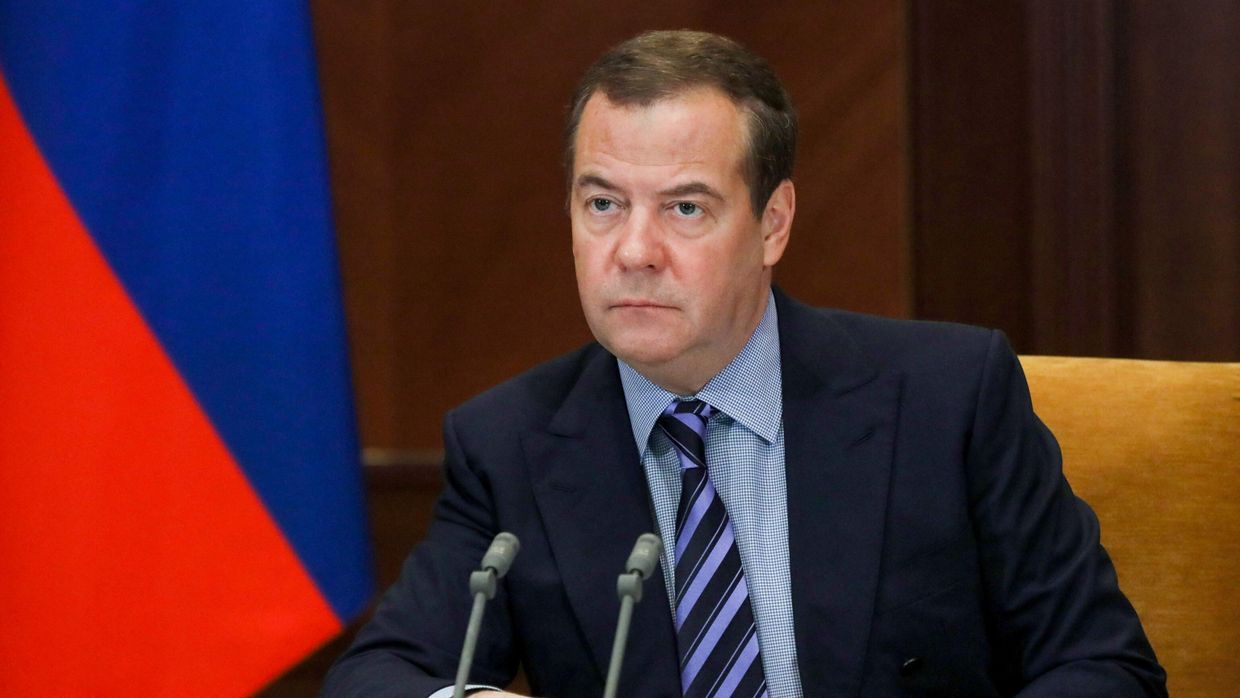 Зампред Совета безопасности РФ Д. Медведев провел заседание президиума Совета при президенте РФ по науке и образованию