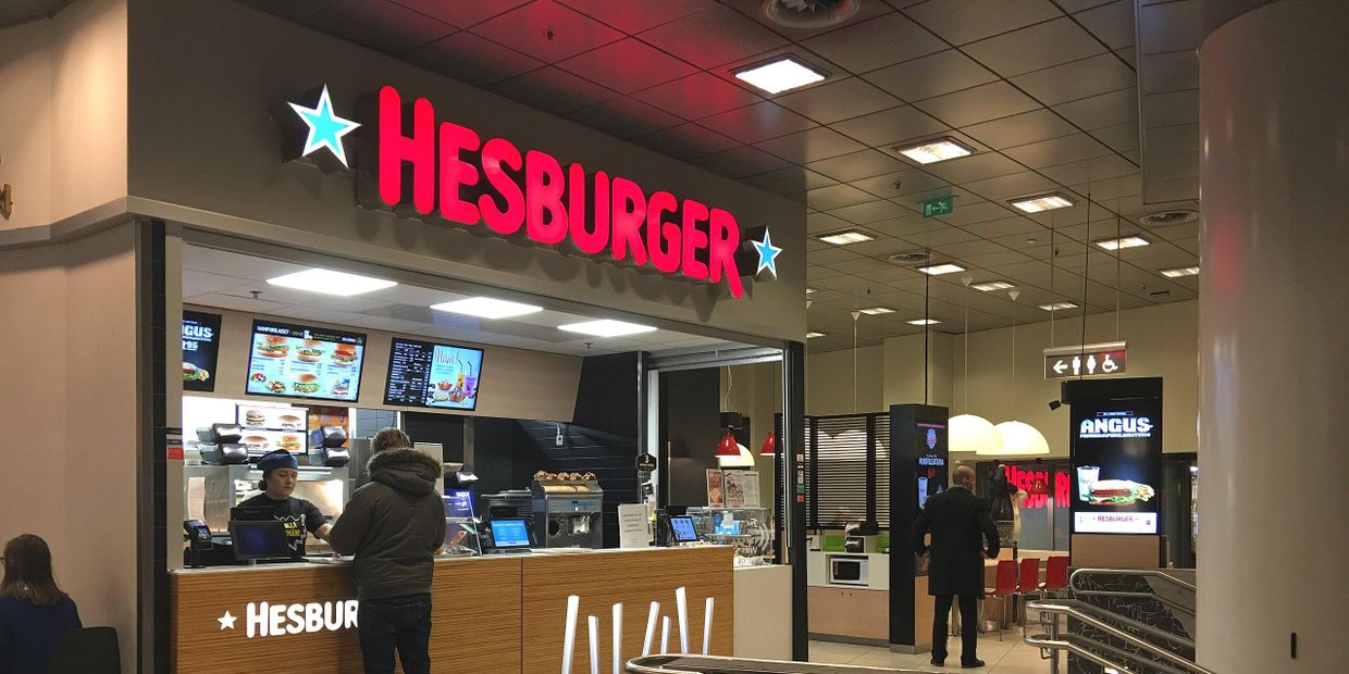 Ресторан быстрого питания Hesburger в Хельсинки, Финляндия