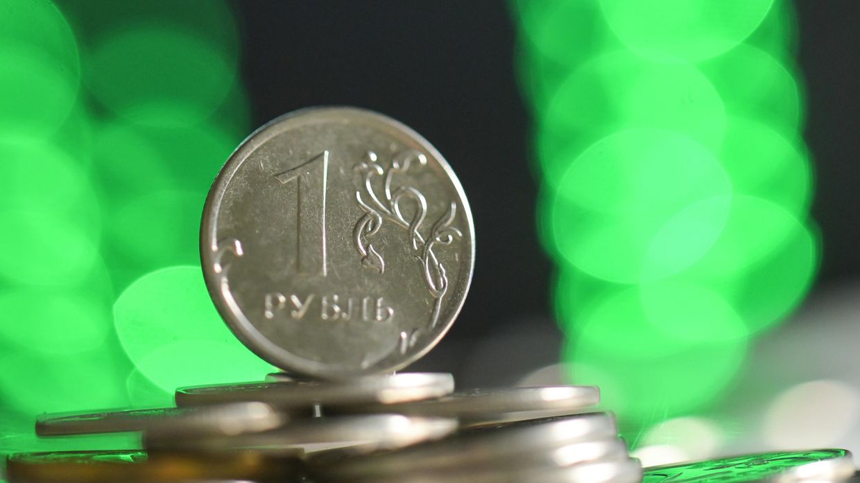 Монеты номиналом один рубль