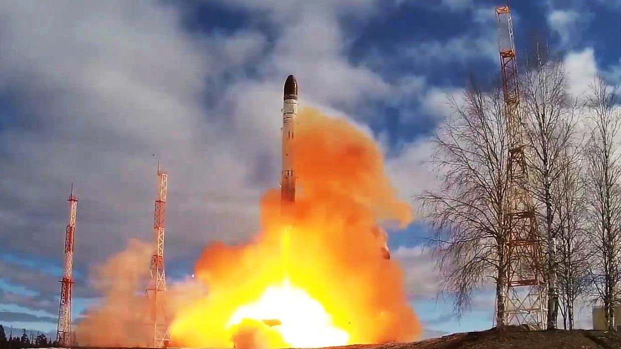 Пуск межконтинентальной баллистической ракеты стационарного базирования Сармат с космодрома Плесецк