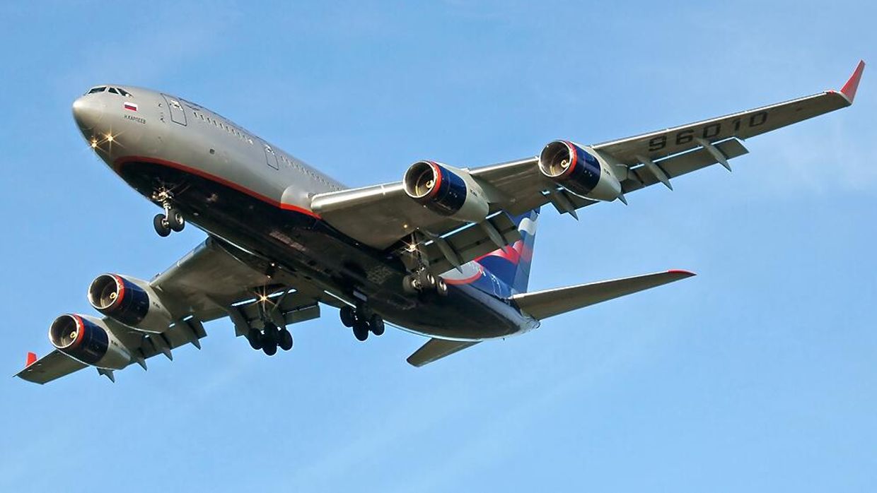 Самолет Ил-96-300