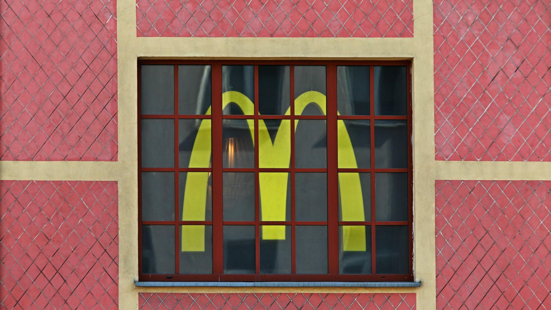 Логотип ресторана быстрого питания сети McDonald's - ИноСМИ, 1920, 29.05.2025
