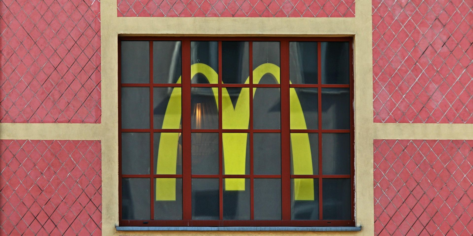 Логотип ресторана быстрого питания сети McDonald's - ИноСМИ, 1920, 16.08.2026