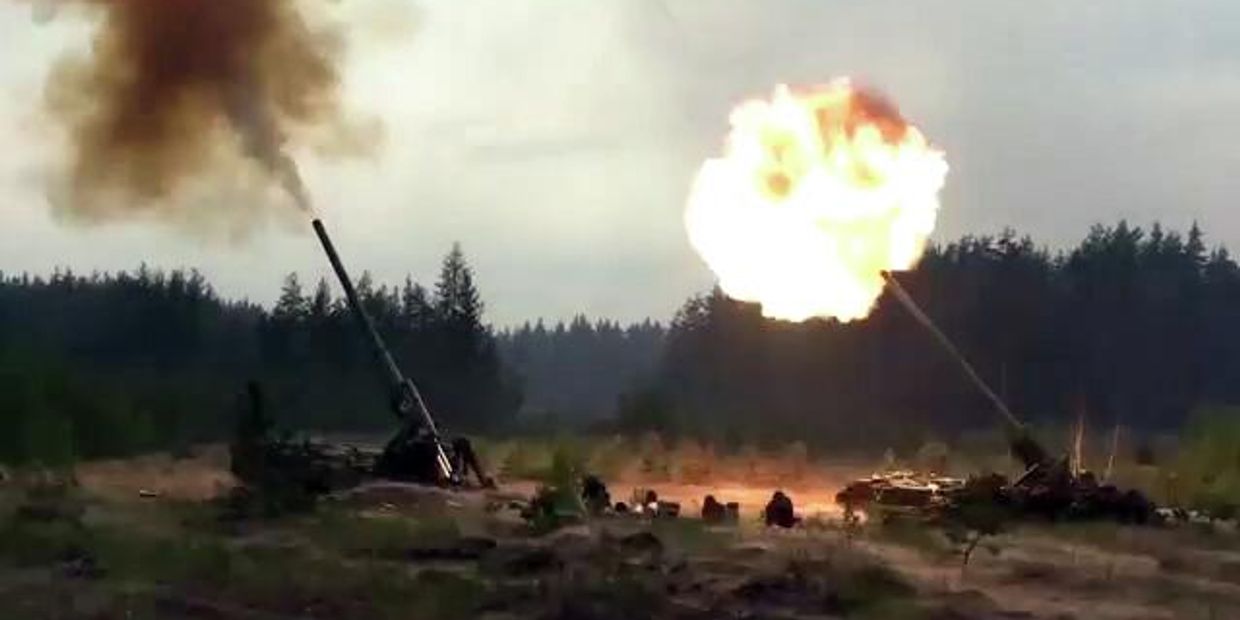 Боевая работа расчетов САУ большой мощности 2С7М Малка в специальной военной операции на Украине и в Донбассе