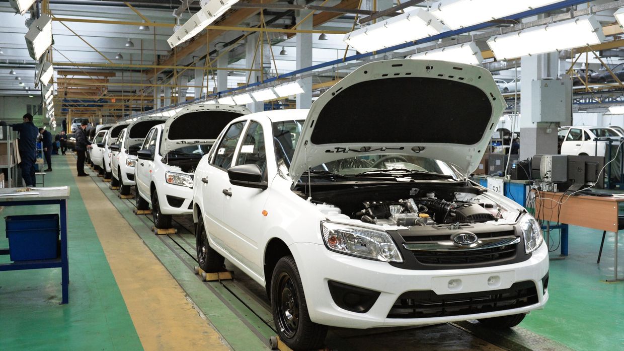 Сборка автомобилей Lada Granta на автозаводе в Чечне