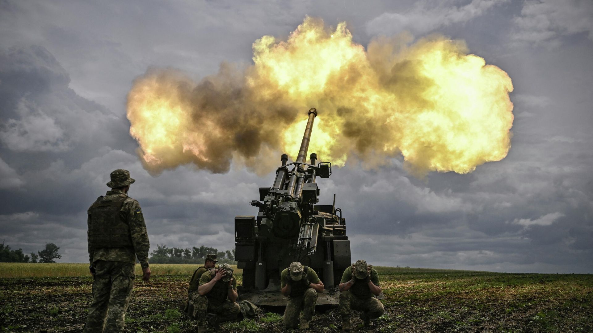 Украинские военнослужащие ведут огонь из французской артиллерийской установки Caesar - ИноСМИ, 1920, 28.06.2022