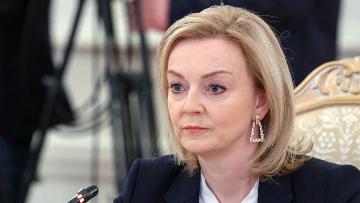 Глава британского МИД сравнила Россию с Саудитами и опозорилась