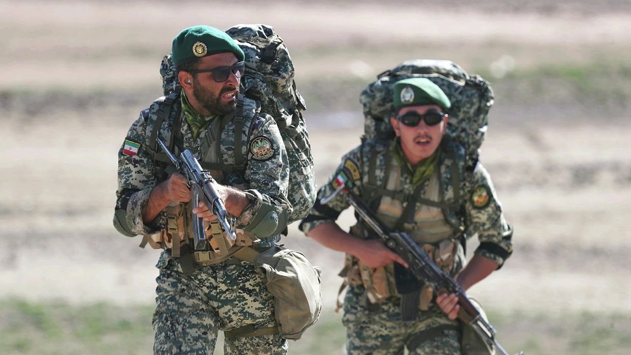 Иранские военные на учениях