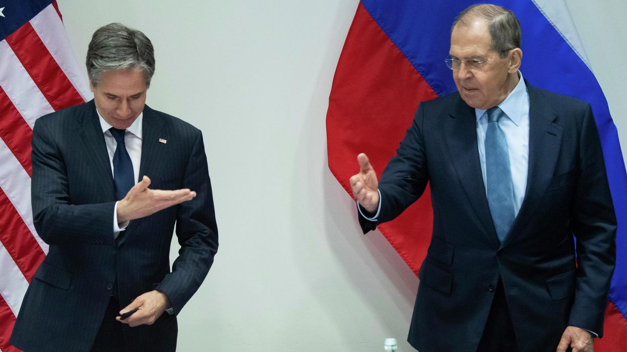 Госсекретарь США Энтони Блинкен и министр иностранных дел России Сергей Лавров во время встречи в Рейкьявике, Исландия