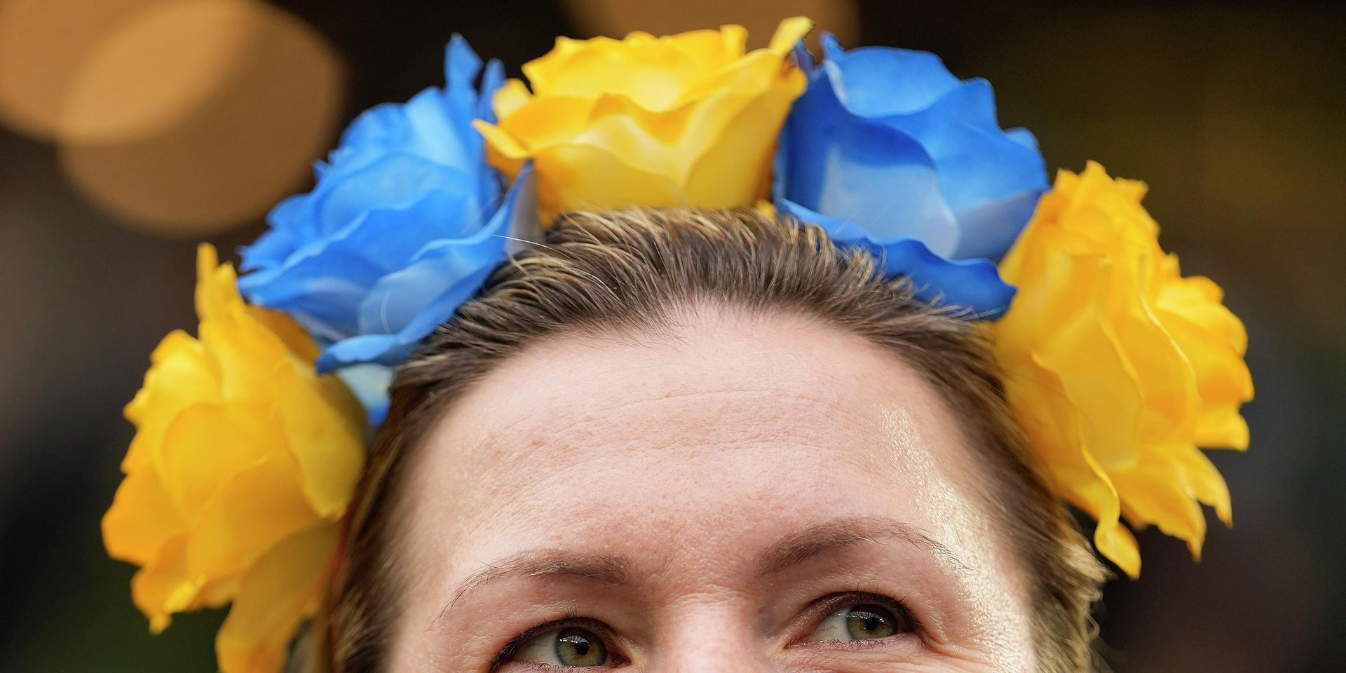 Украинская болельщица на благотворительном футбольном матче между Боруссией и киевским Динамо - ИноСМИ, 1920, 21.07.2022