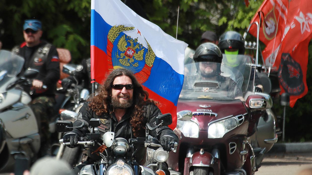 Президент всероссийского мотоклуба Ночные волки Александр Залдастанов (Хирург)