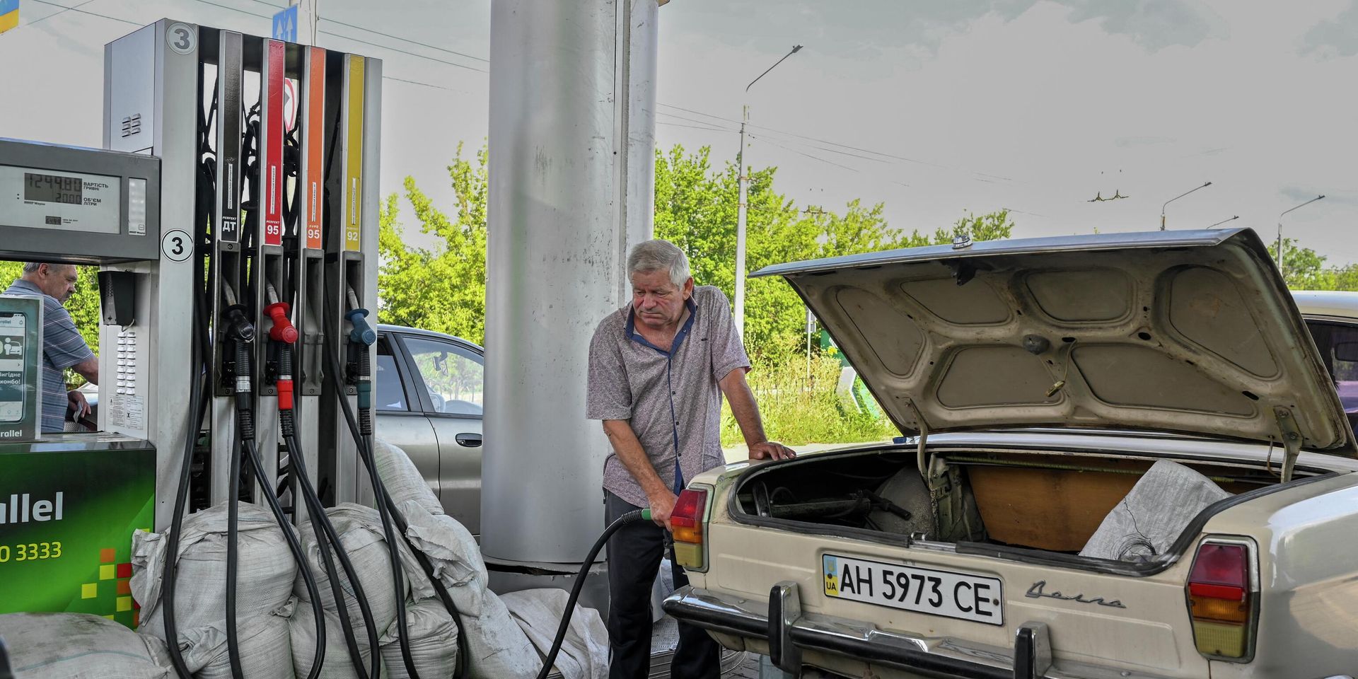 26 июля 2022 года. Работа автозаправочной станции в Краматорске, Украина - ИноСМИ, 1920, 08.08.2022