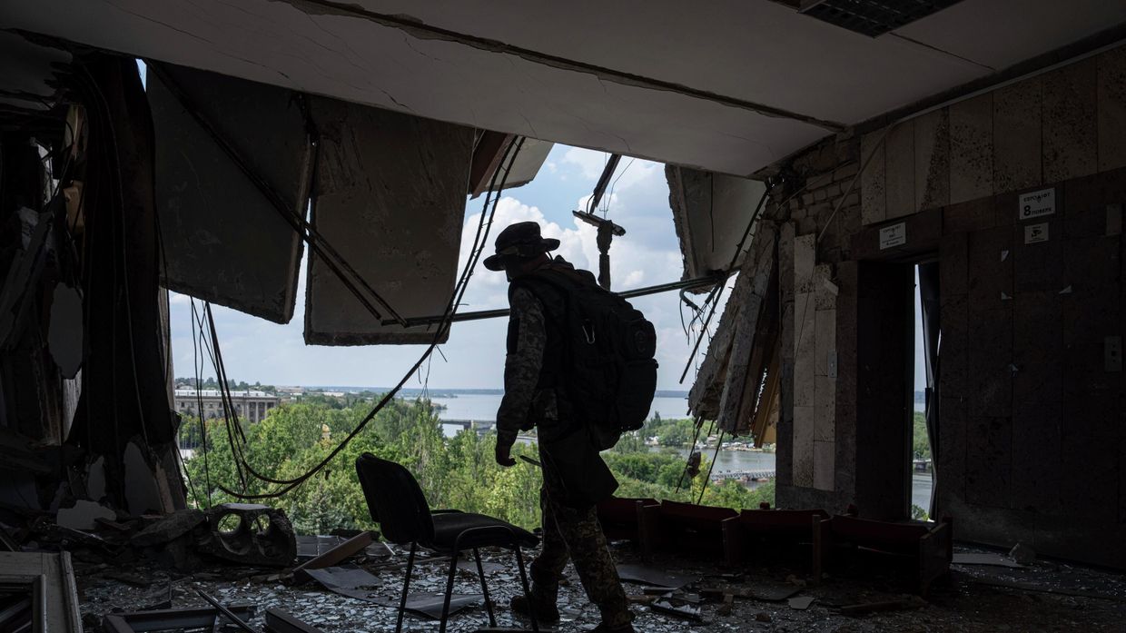 Украинский военнослужащий в Николаеве, Украина