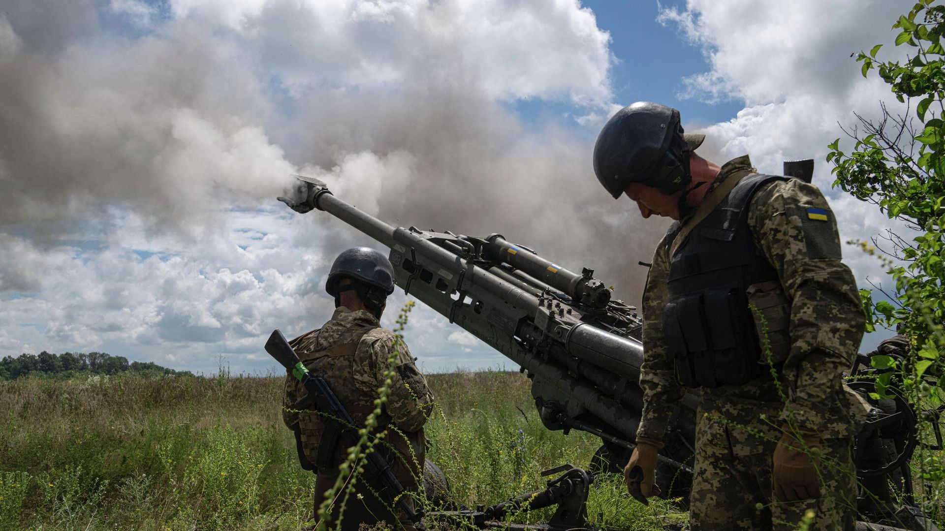 Украинские военнослужащие ведут огонь в Харьковской области. Архивная фотография - ИноСМИ, 1920, 07.09.2022