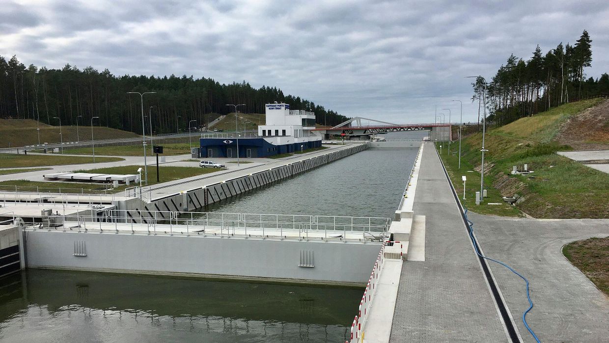 Канал через Вислинскую косу, Польша. 24 июля 2022 года