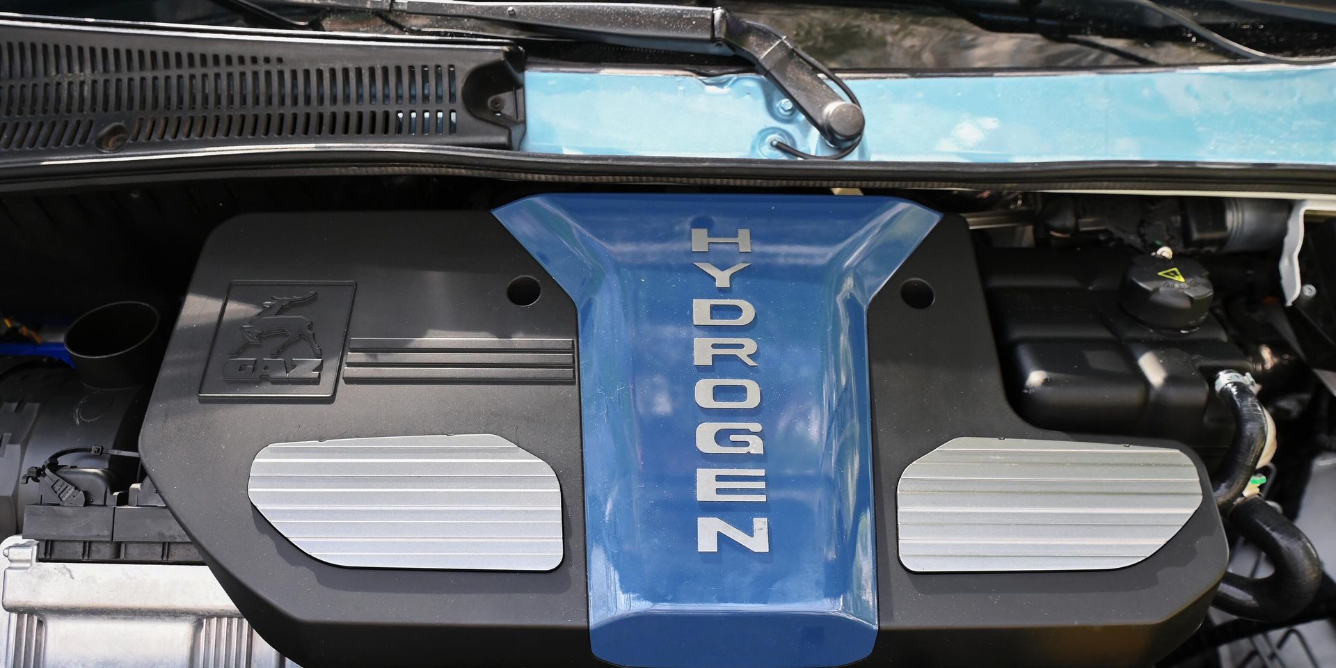 Под капотом автобуса на водородном топливе на выставке Мой район в Гостином дворе в Москве - ИноСМИ, 1920, 24.06.2023