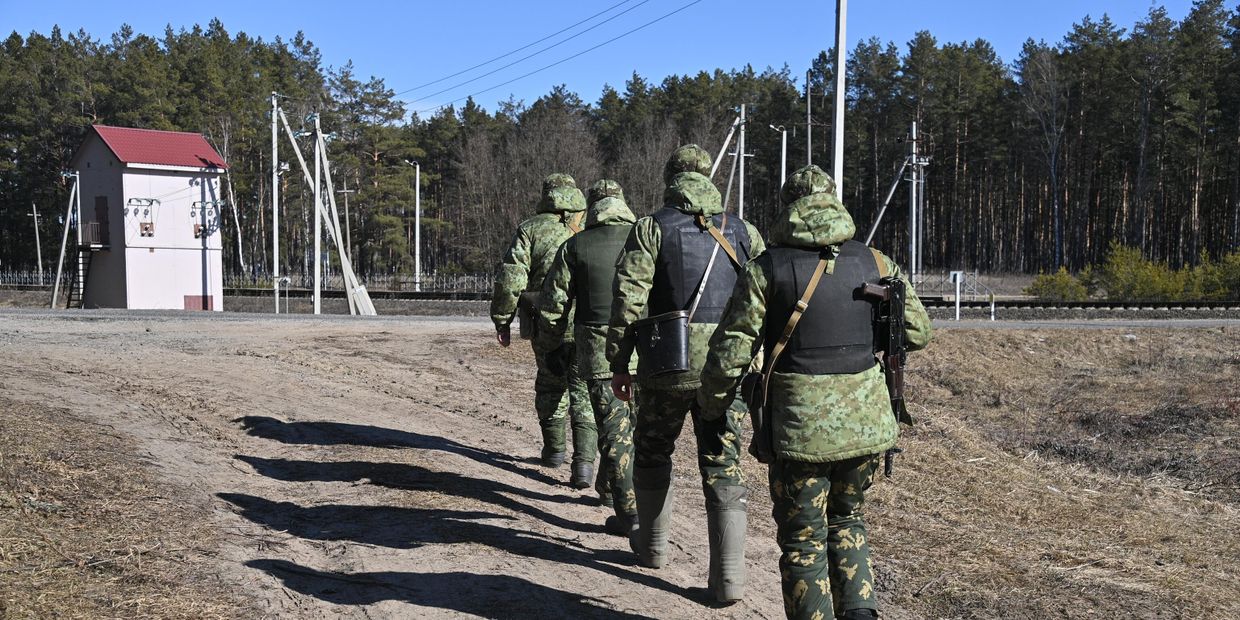 Белорусские пограничники на белорусско-украинской границе в Гомельской области