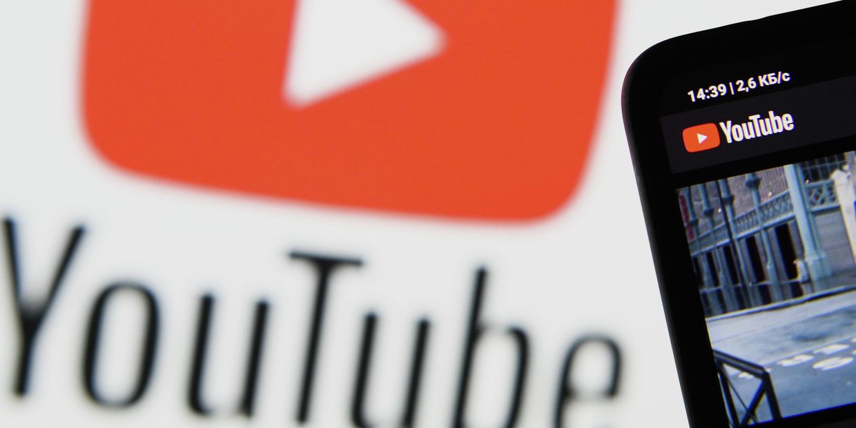 Приложение видеохостинга YouTube в телефоне