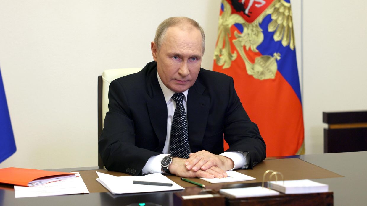 Президент РФ В. Путин провел заседание Совбеза РФ