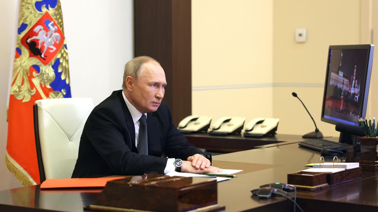 Президент РФ В. Путин провел заседание Совбеза РФ