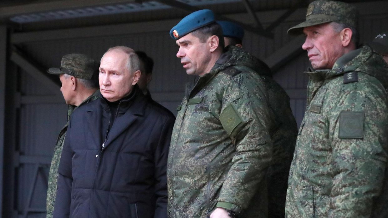 Президент РФ В. Путин посетил полигон Западного военного округа в Рязанской области
