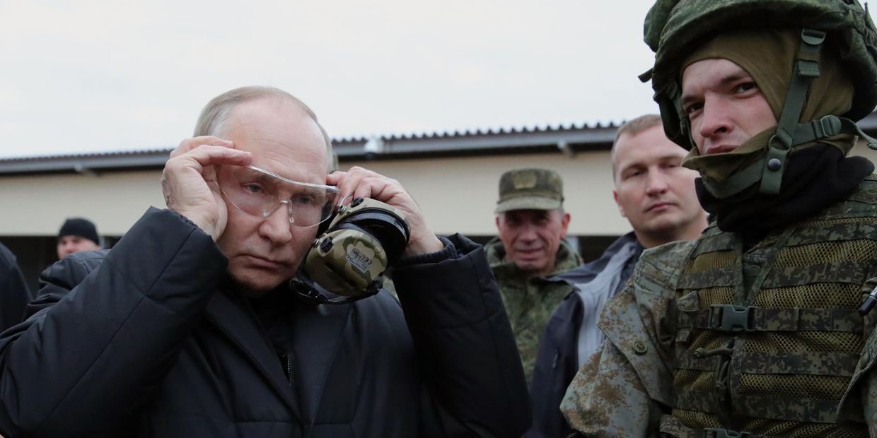 Президент РФ В. Путин посетил полигон Западного военного округа в Рязанской области