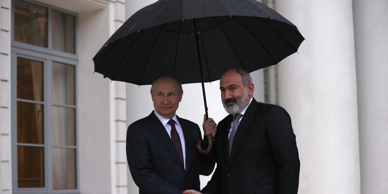 Трёхсторонние переговоры президента РФ, президента Азербайджана и премьер-министра Армении