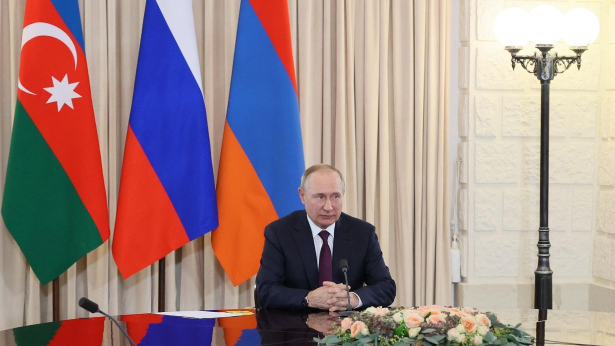 Трёхсторонние переговоры президента РФ, президента Азербайджана и премьер-министра Армении