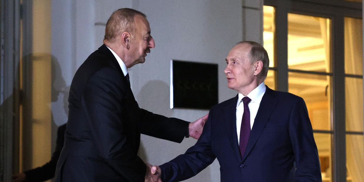 Трёхсторонние переговоры президента РФ, президента Азербайджана и премьер-министра Армении
