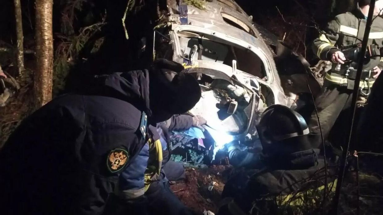 На месте происшествия с вертолетом Ми-2 в Костромской области