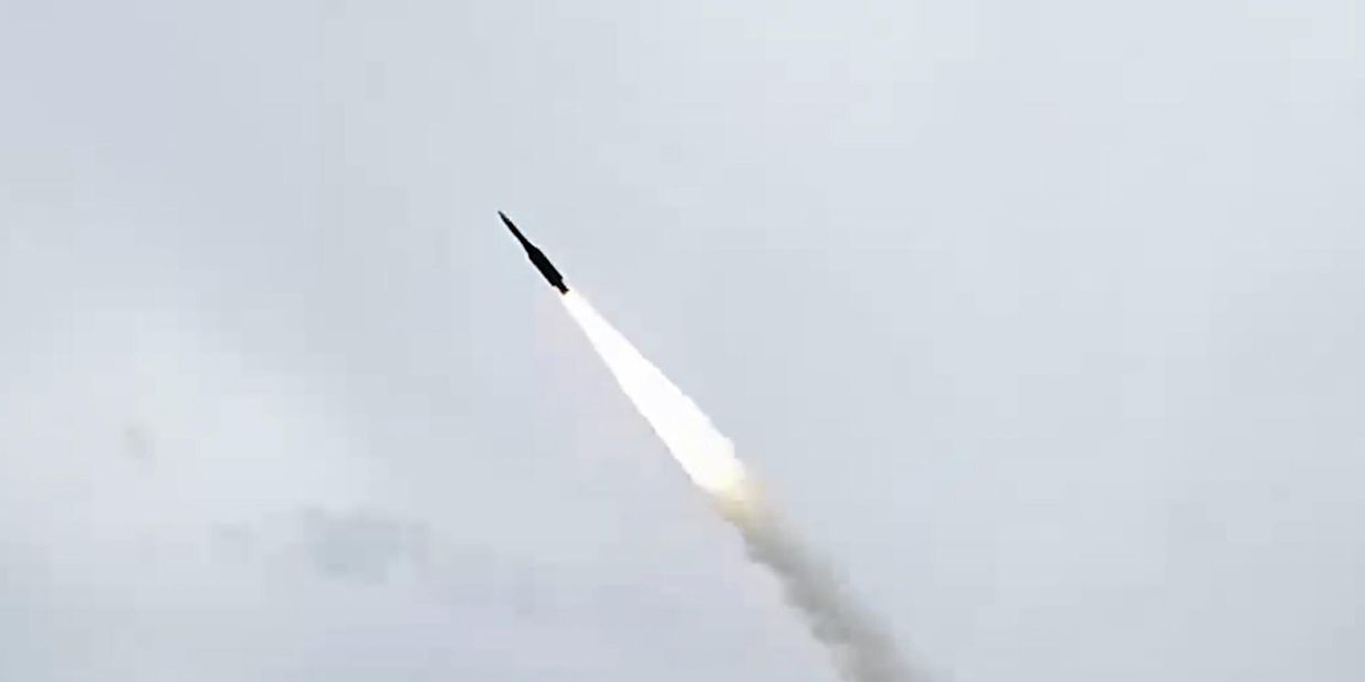 Пуски ракет и снарядов по украинским объектам военного управления и энергетики