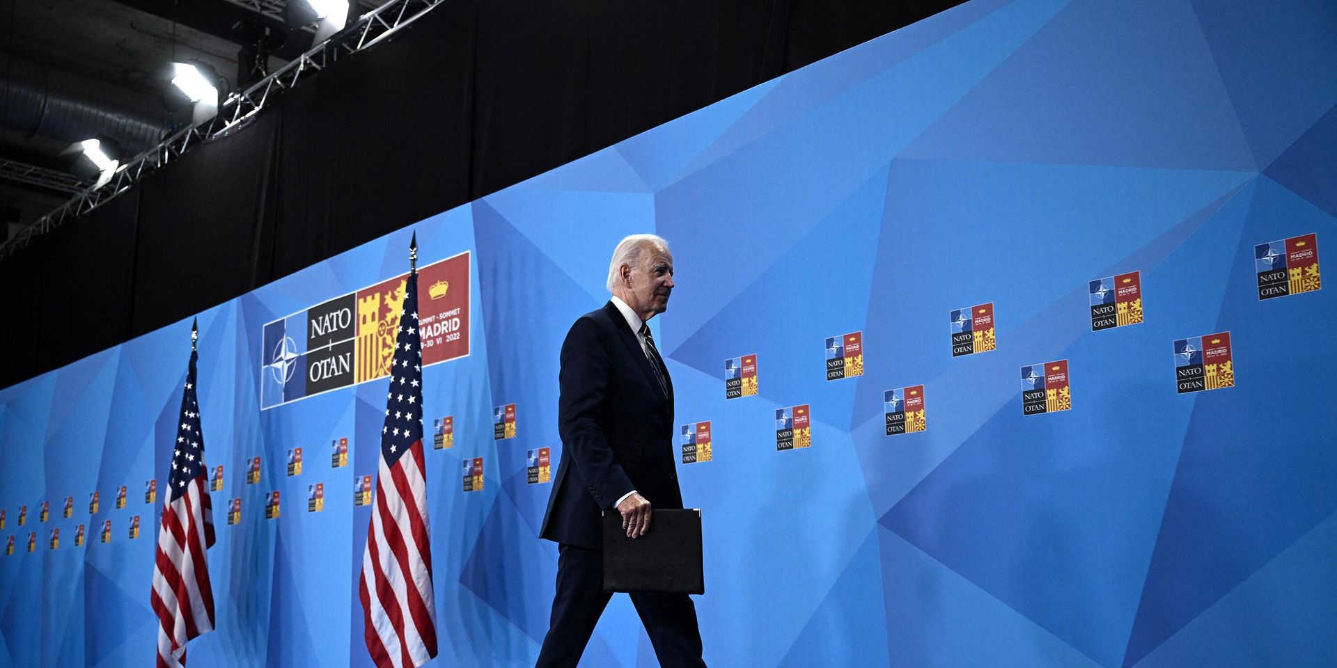 Президент США Джо Байден на саммите НАТО в Мадриде, 30 июня 2022 года - ИноСМИ, 1920, 21.11.2022