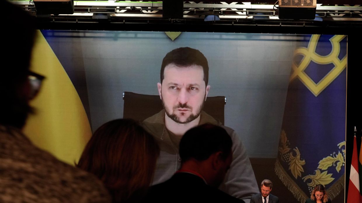 Президент Украины Владимир Зеленский выступает на саммите НАТО в Мадриде