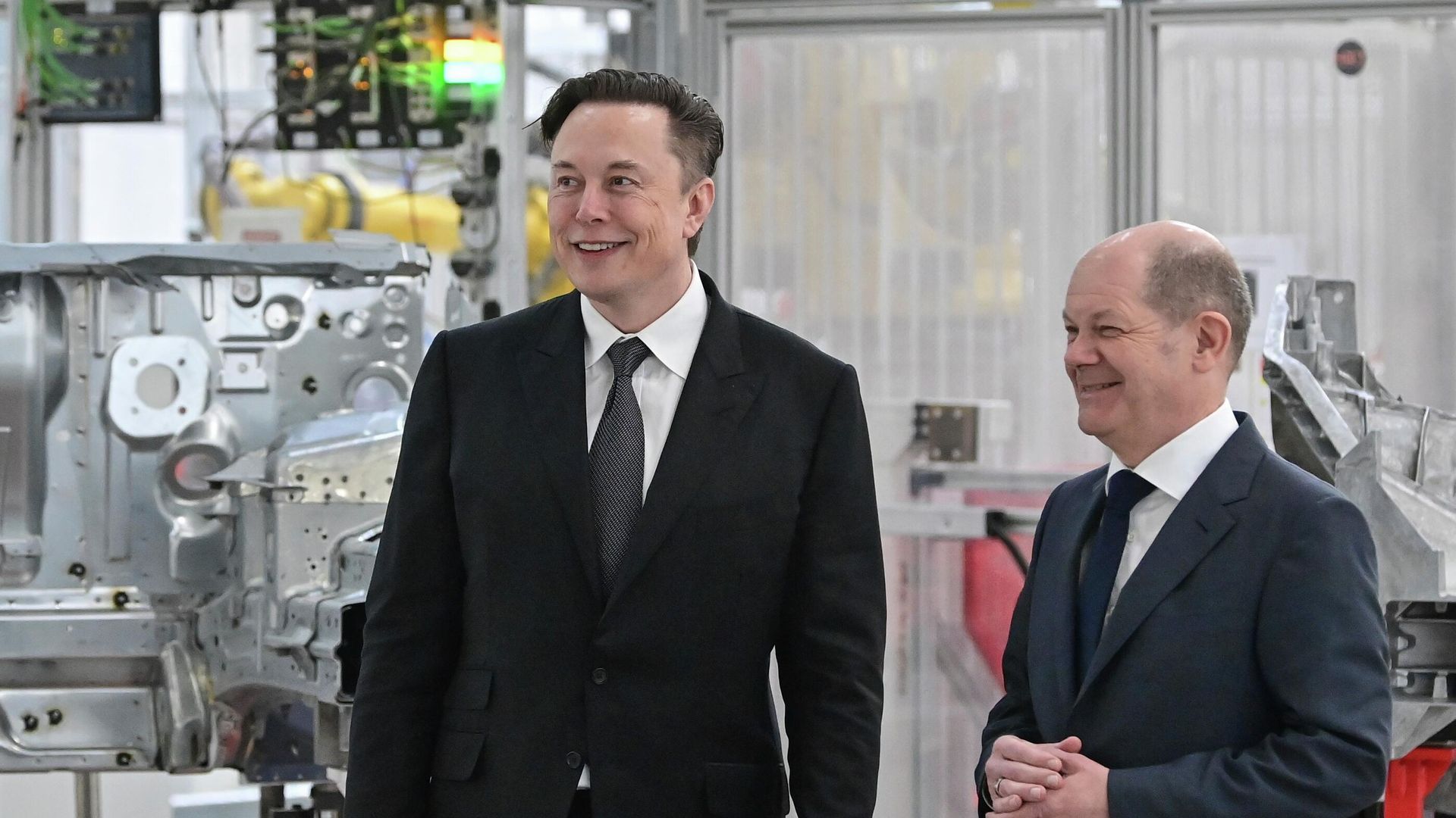 Канцлер Германии Олаф Шольц и генеральный директор Tesla Илон Маск в открытии завода Tesla Berlin Brandenburg в Грюнхайде, Германия - ИноСМИ, 1920, 01.12.2022