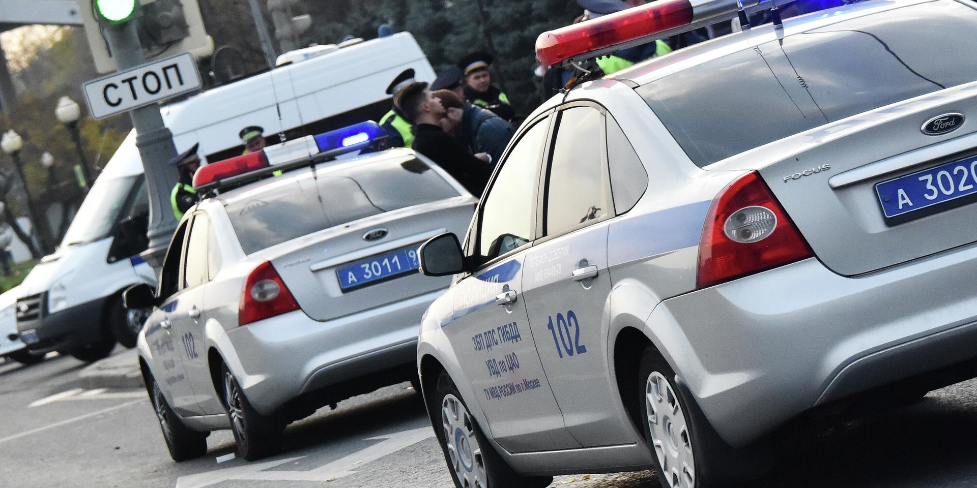 Автомобили полиции на месте дорожно-транспортного происшествия - ИноСМИ, 1920, 30.11.2022