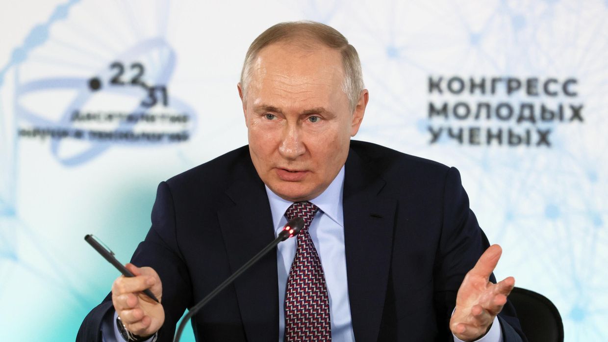 Президент РФ В. Путин принял участие во II Конгрессе молодых ученых 