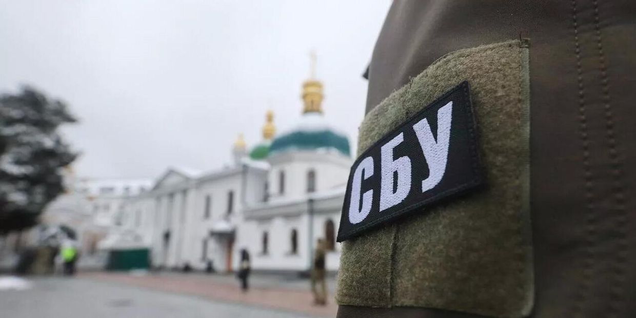 Сотрудники СБУ в Киево-Печерской лавре