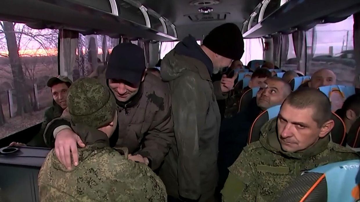 Из украинского плена возвращены российские военные