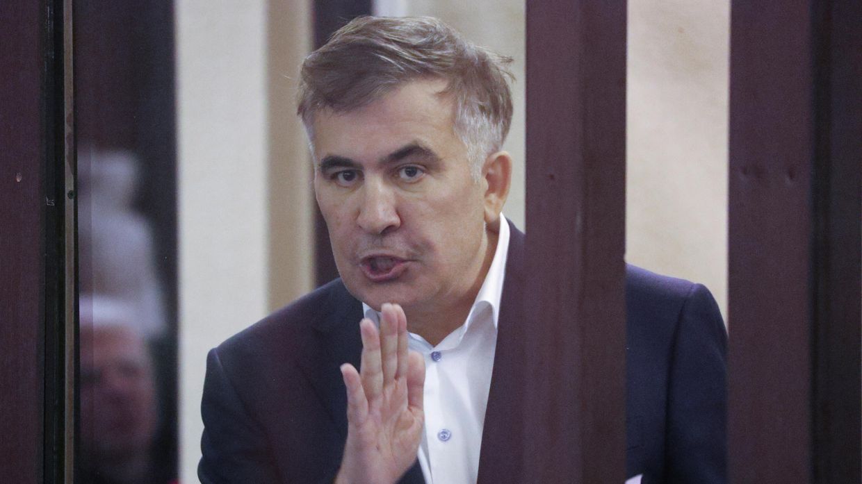 Бывший президент Грузии Михаил Саакашвили во время судебного заседания в Тбилиси, 2 декабря 2021 года